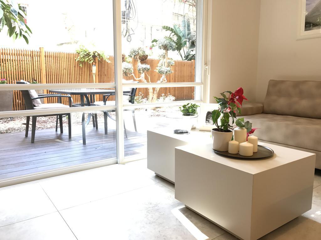 Luxurious By The Beach Apartment With Garden Tel Aviv Exterior foto
